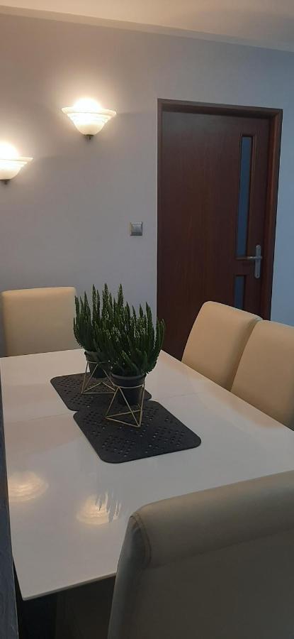 דירות פילה Flowers Apartament מראה חיצוני תמונה